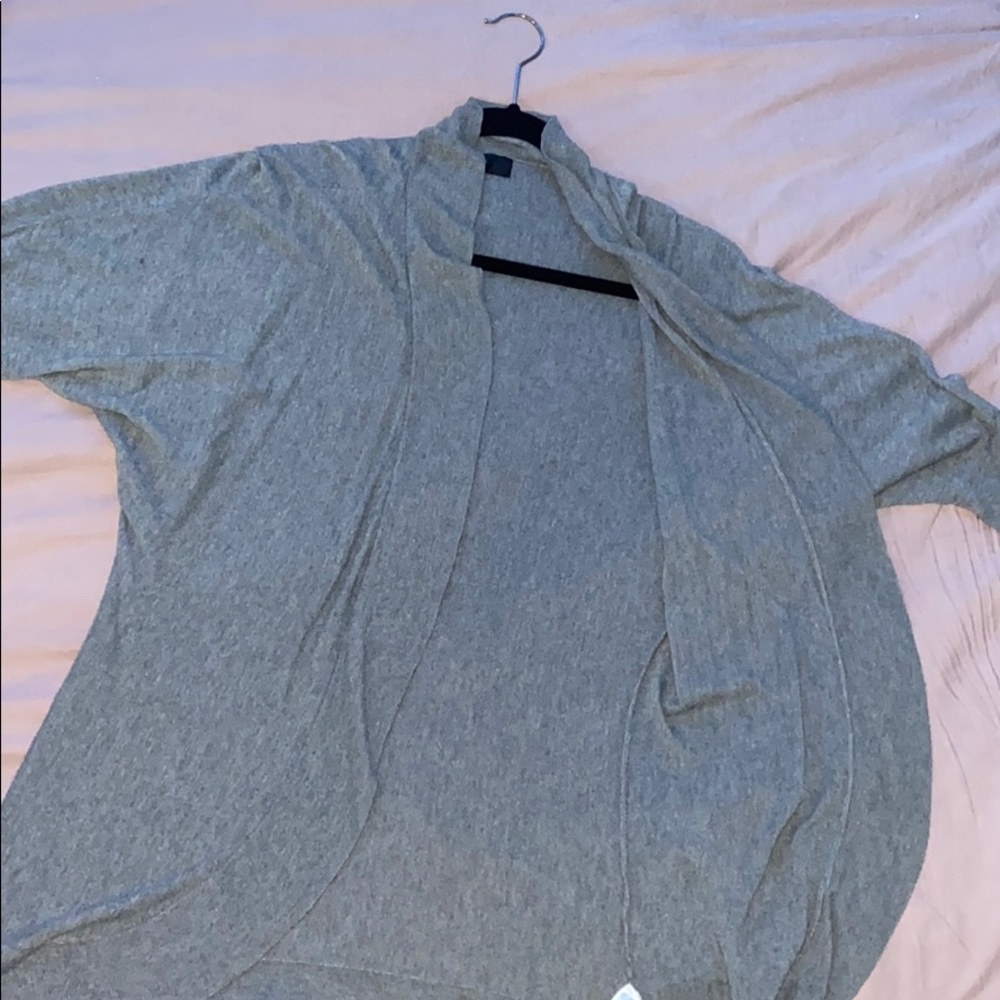 Grey, short sleeve cardigan